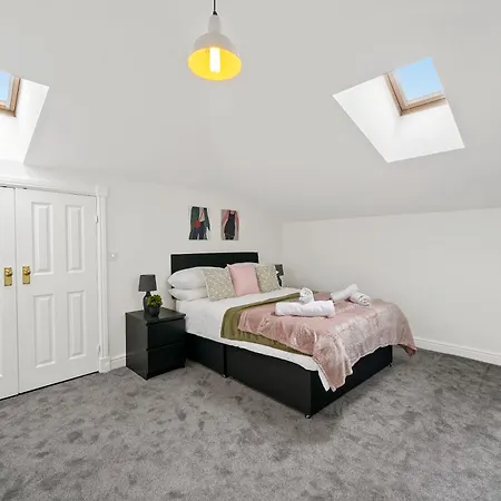 Stylish 3 Bedroom Duplex Penthouse In Apartament York